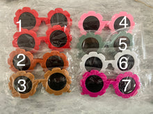 Load image into Gallery viewer, Kid’s Beaded Flower Sunglasses
