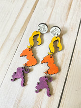Load image into Gallery viewer, Hocus Pocus I Smell Children Dangle Earrings