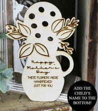 Load image into Gallery viewer, Wooden Flower Keepers