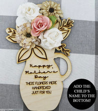 Load image into Gallery viewer, Wooden Flower Keepers
