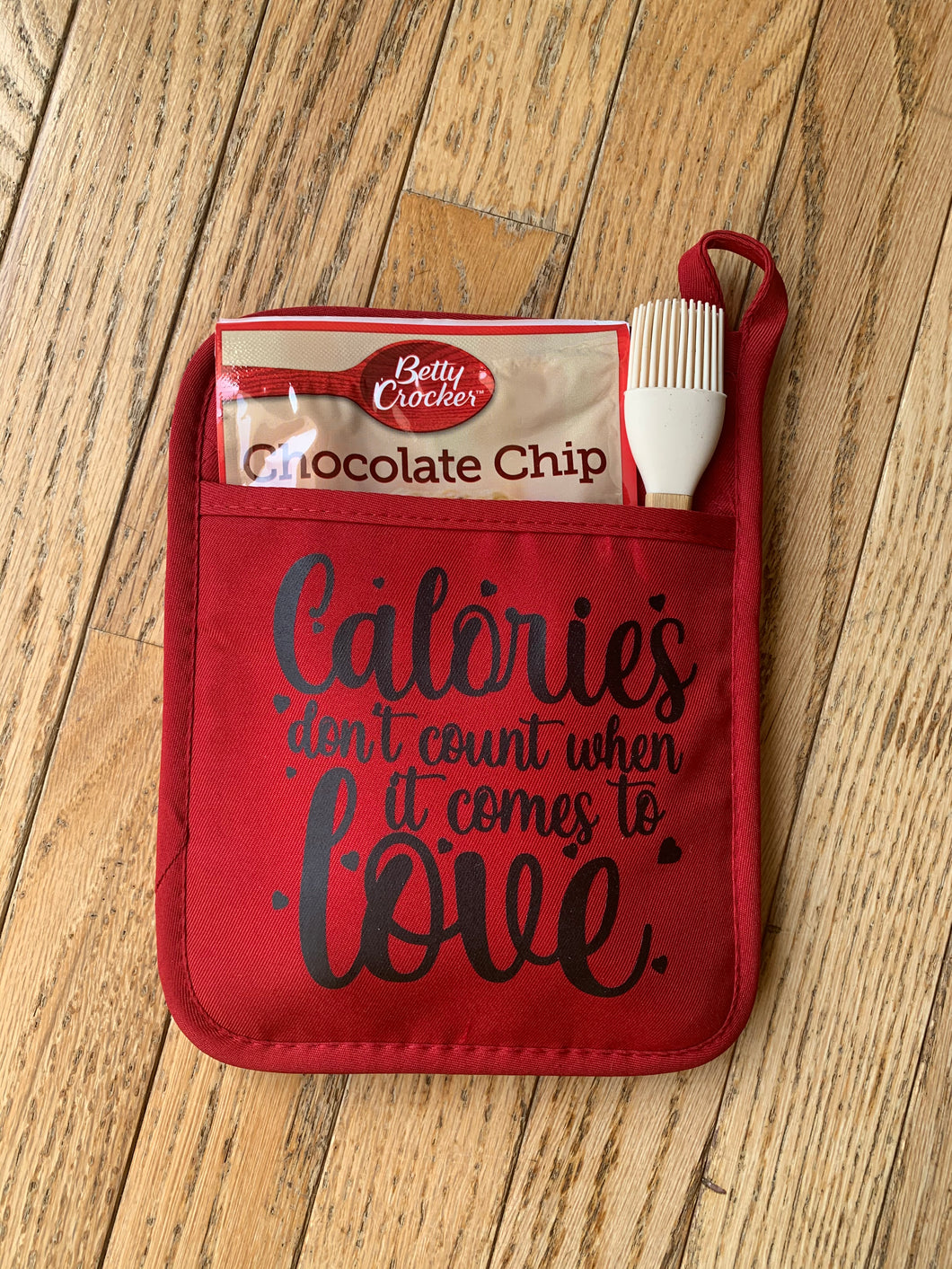 READY TO SHIP! Oven Mitt Gift Set: Calories Don’t Count