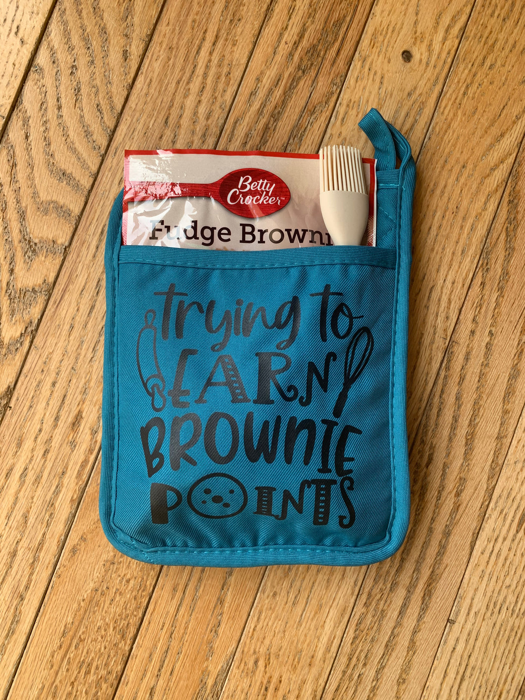 READY TO SHIP! Oven Mitt Gift Set: Brownie Points